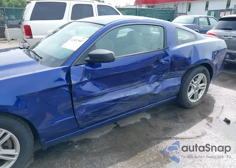 2014 Ford Mustang V6 from USA, damaged, VIN 1ZVBP8AM9E5273871